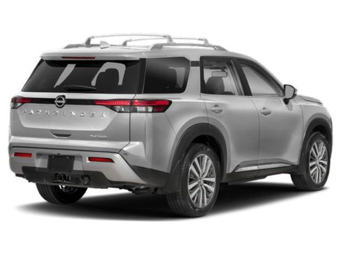 Used 2023 Nissan Pathfinder Platinum FWD image 2