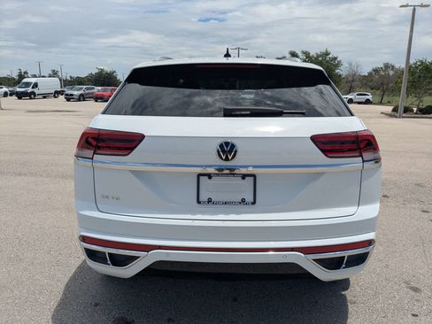 Used 2021 Volkswagen Atlas Cross Sport SE w/ Panoramic Sunroof Package FWD image 6