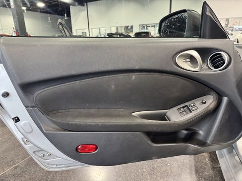 Used 2012 Nissan 370Z Coupe image 27