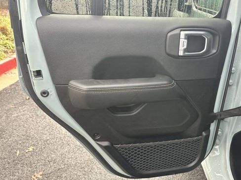 Certified 2024 Jeep Wrangler Sahara w/ Technology Group image 23