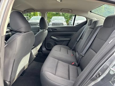 Used 2025 Nissan Altima 2.5 SV FWD image 16