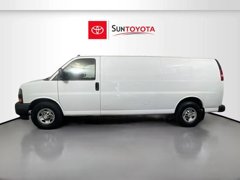 Used 2020 Chevrolet Express 3500 Extended w/ Driver Convenience Package RWD image 7