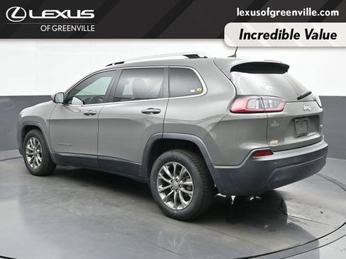 Used 2019 Jeep Cherokee Latitude Plus w/ Comfort/Convenience Group FWD image 6