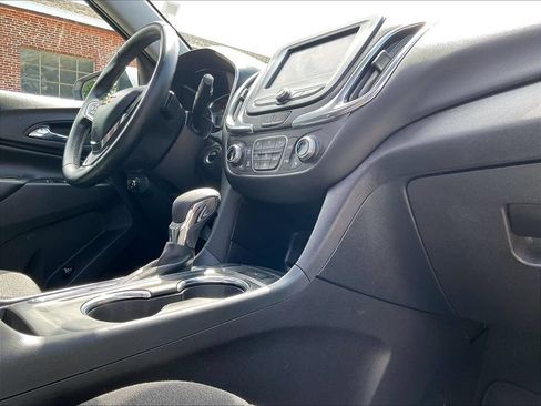 Used 2023 Chevrolet Equinox LT AWD/4WD image 14