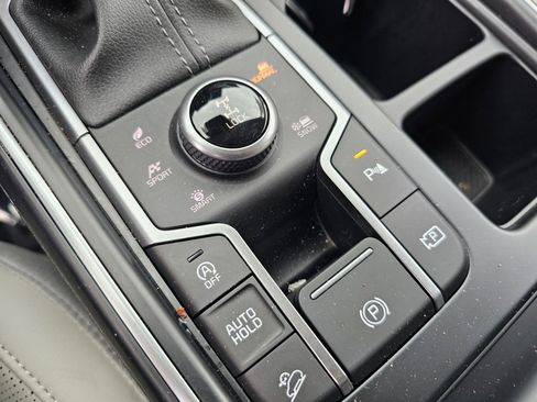 Used 2024 Kia Sorento S image 37