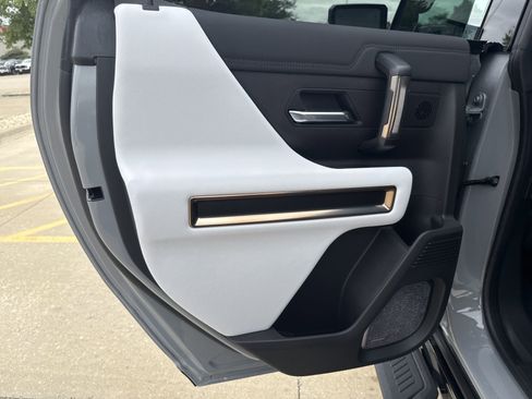 New 2025 GMC Hummer EV 3X image 9