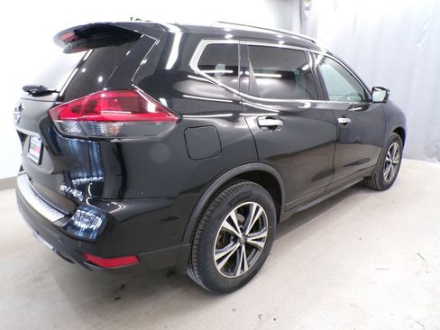 Used 2019 Nissan Rogue SV w/ Premium Package image 6