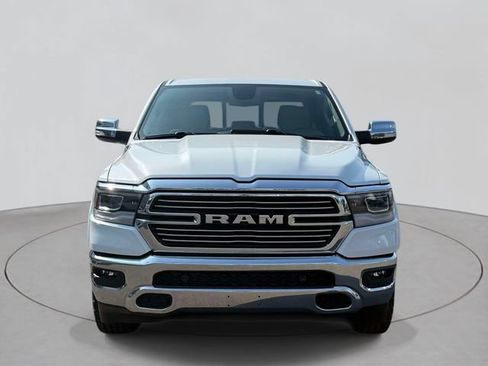 Used 2019 RAM 1500 Laramie AWD/4WD image 2
