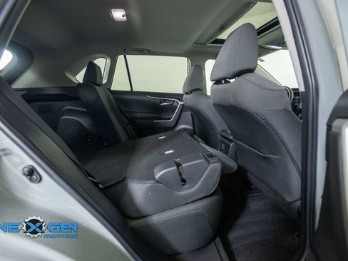 Used 2022 Toyota RAV4 XLE w/ Convenience Package AWD/4WD image 36