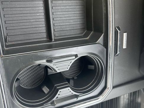 Used 2017 Ford F250 XLT w/ XLT Premium Package AWD/4WD image 38