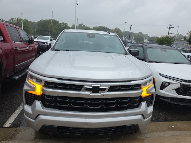 Used 2022 Chevrolet Silverado 1500 RST w/ Convenience Package II RWD image 2
