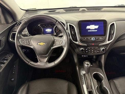 Used 2020 Chevrolet Equinox Premier image 3