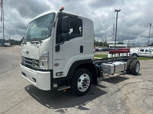 New 2026 Chevrolet Low Cab Forward 6500XD RWD image 7