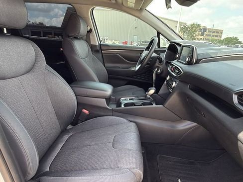 Used 2020 Hyundai Santa Fe SE image 31