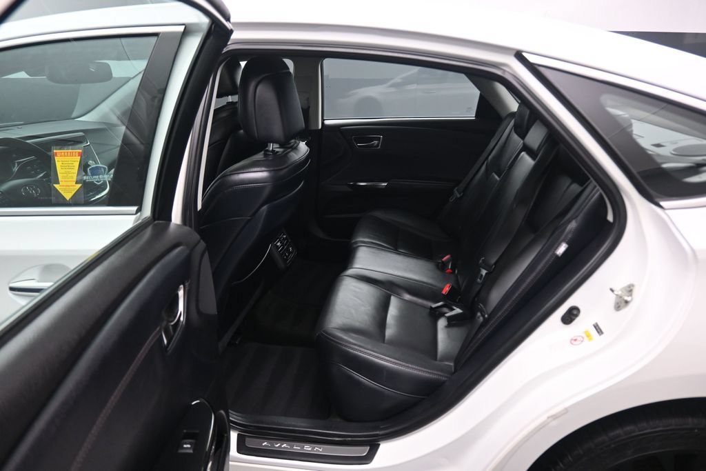 Used 2016 Toyota Avalon Limited w/ Toyota Safety Sense Package FWD image 33