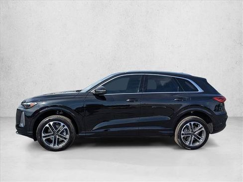 Used 2025 Audi Q5 Premium AWD/4WD image 9