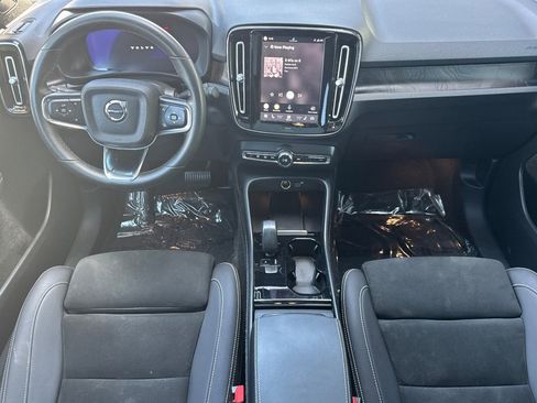 Certified 2023 Volvo C40 P8 Recharge Plus AWD/4WD image 3