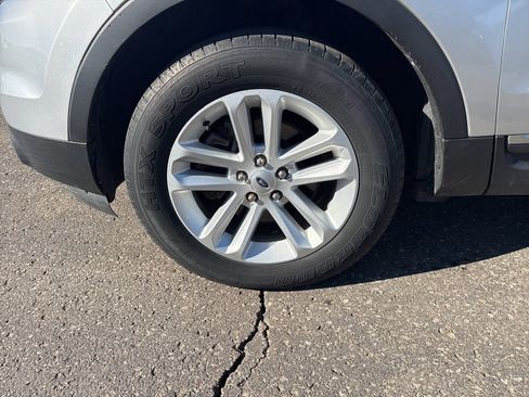 Used 2013 Ford Explorer XLT image 7