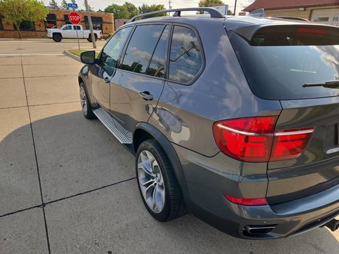 Used 2011 BMW X5 xDrive50i image 9