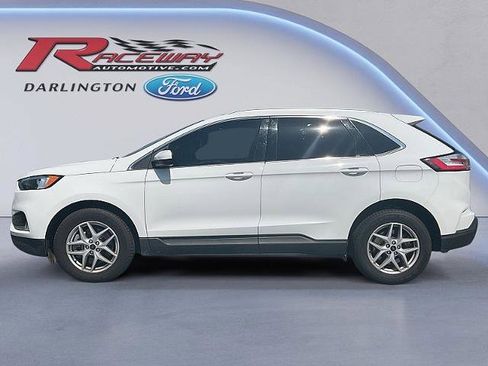 Used 2024 Ford Edge SEL w/ Convenience Package image 2