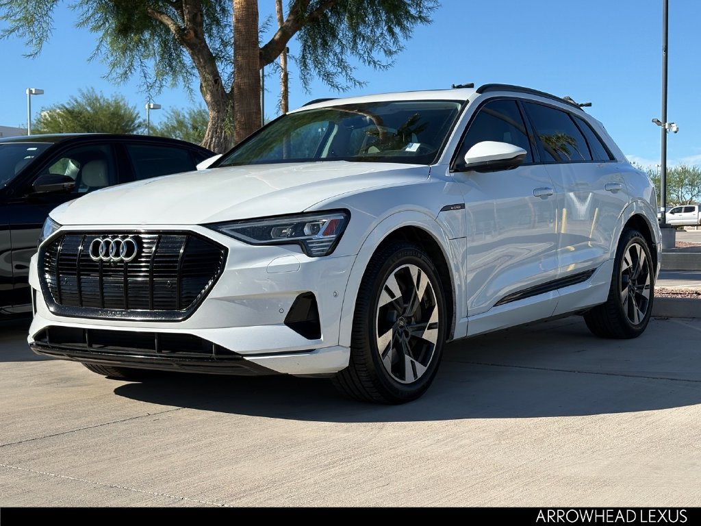 Used 2022 Audi e-tron Premium AWD/4WD image 2