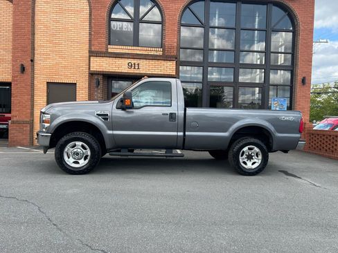 Used 2010 Ford F250 XLT AWD/4WD image 4