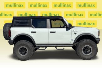 Used 2022 Ford Bronco Black Diamond video 2