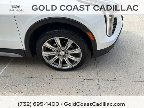 Used 2021 Cadillac XT4 Premium Luxury w/ Cold Weather Package FWD image 6