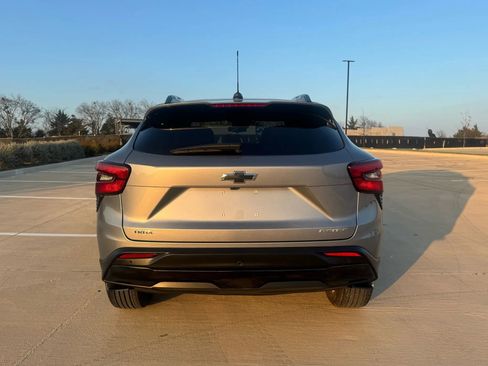 Used 2025 Chevrolet Trax ACTIV w/ Driver Confidence Package image 5