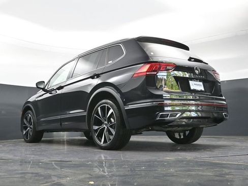 Used 2024 Volkswagen Tiguan SEL R-Line AWD/4WD image 38