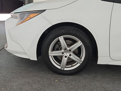 Used 2022 Toyota Corolla LE image 36