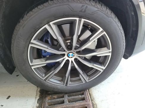 Used 2020 BMW X5 M50i w/ Premium Package AWD/4WD image 11