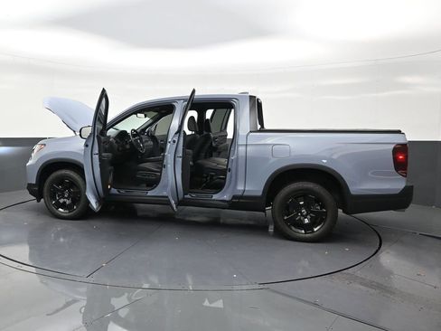 Used 2025 Honda Ridgeline Black Edition image 31