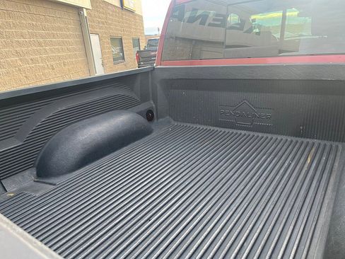 Used 2018 RAM 1500 Classic SLT image 11