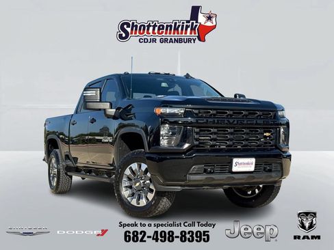 Used 2022 Chevrolet Silverado 2500 Custom w/ Custom Value Package AWD/4WD image 1