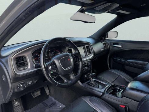 Used 2019 Dodge Charger SXT w/ Plus Group image 18
