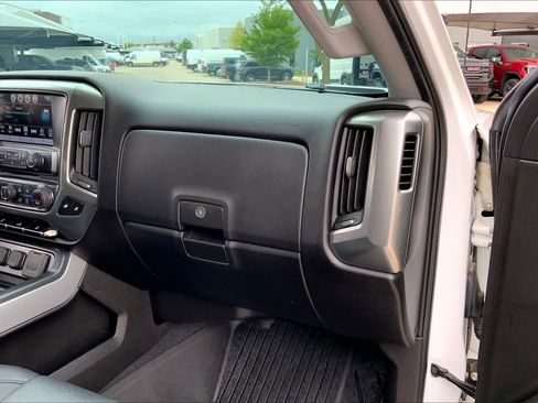 Used 2018 Chevrolet Silverado 1500 LT w/ Texas Edition image 19