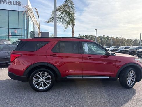 Used 2020 Ford Explorer XLT w/ Equipment Group 202A image 8