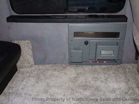 Used 1998 Dodge B1500 image 31