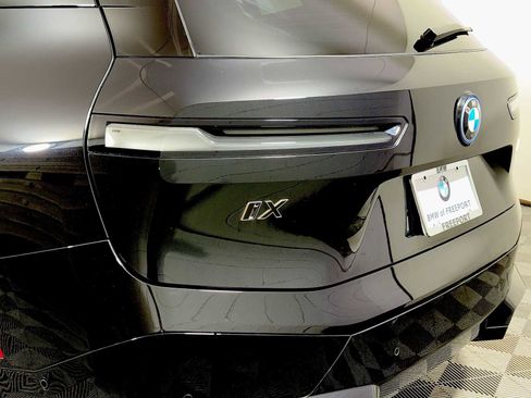 Used 2025 BMW iX M60 w/ Luxury Package image 28