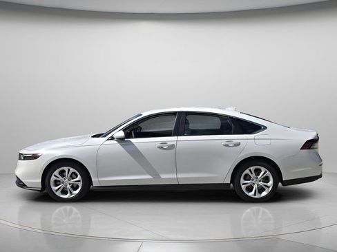 Used 2025 Honda Accord LX image 4