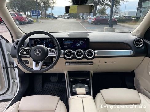 Used 2023 Mercedes-Benz GLB 250 w/ Premium Package image 22