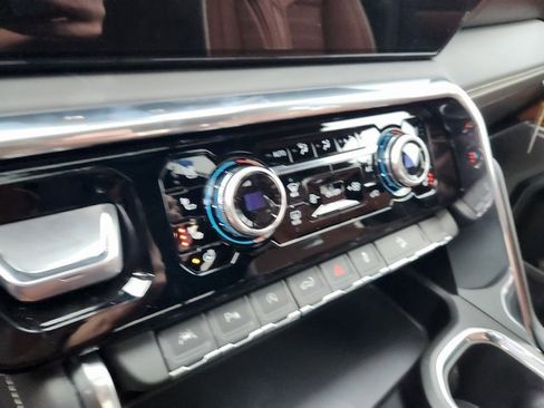 New 2026 GMC Sierra 1500 Denali Ultimate image 17