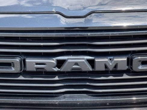 Used 2022 RAM 1500 Laramie AWD/4WD image 11