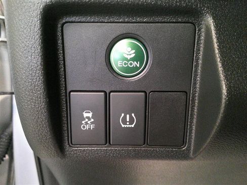 Used 2017 Honda HR-V EX image 16