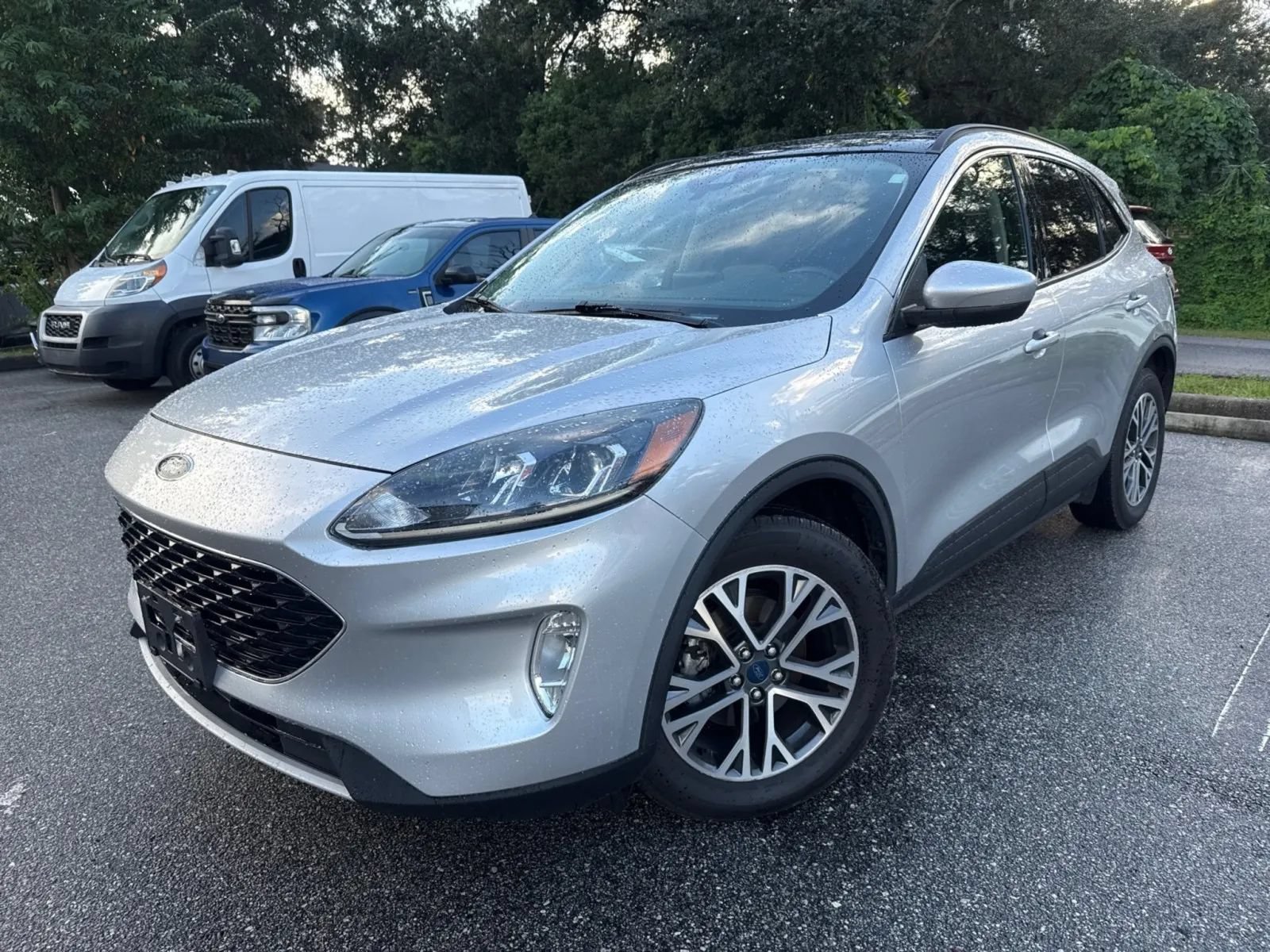 Used 2020 Ford Escape SEL AWD/4WD image 2