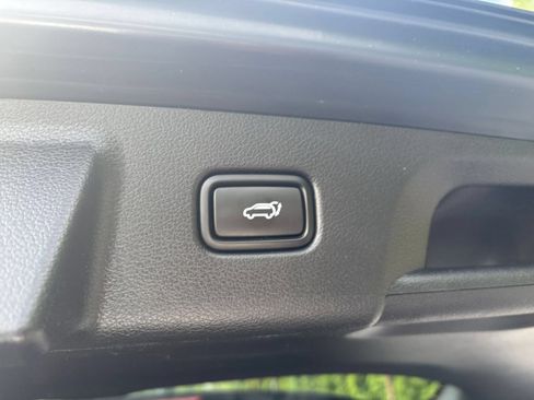Used 2025 Hyundai Palisade SEL FWD image 22