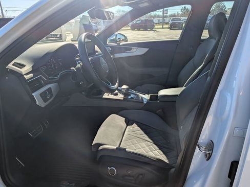 Used 2019 Audi S4 Premium Plus w/ Premium Plus Package image 13