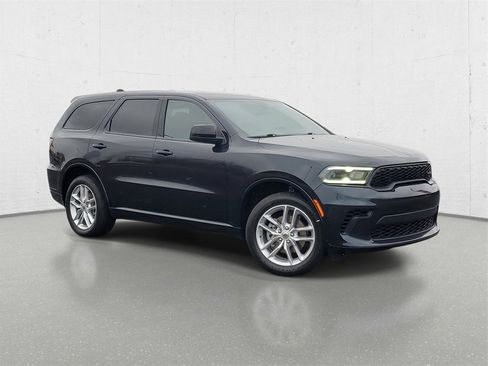 Used 2023 Dodge Durango GT image 2