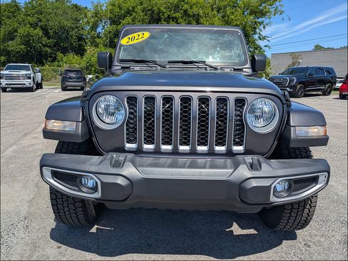 Used 2022 Jeep Gladiator Overland w/ Trailer Tow Package AWD/4WD image 9